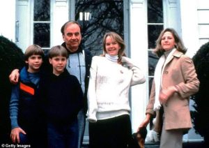 Rupert Murdoch with his wife Anna Murdoch and their three children